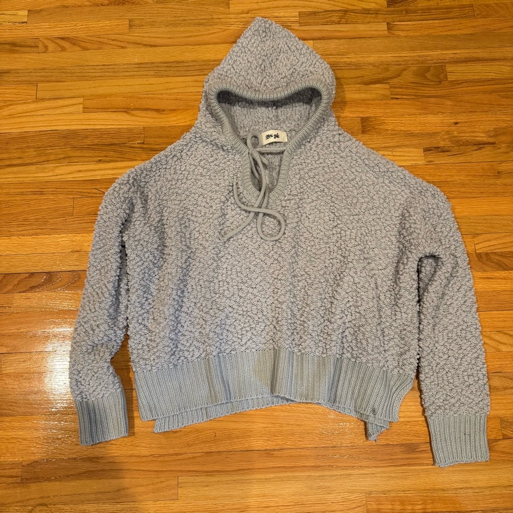 Soft Textured Gray Hooded Sweater S/M